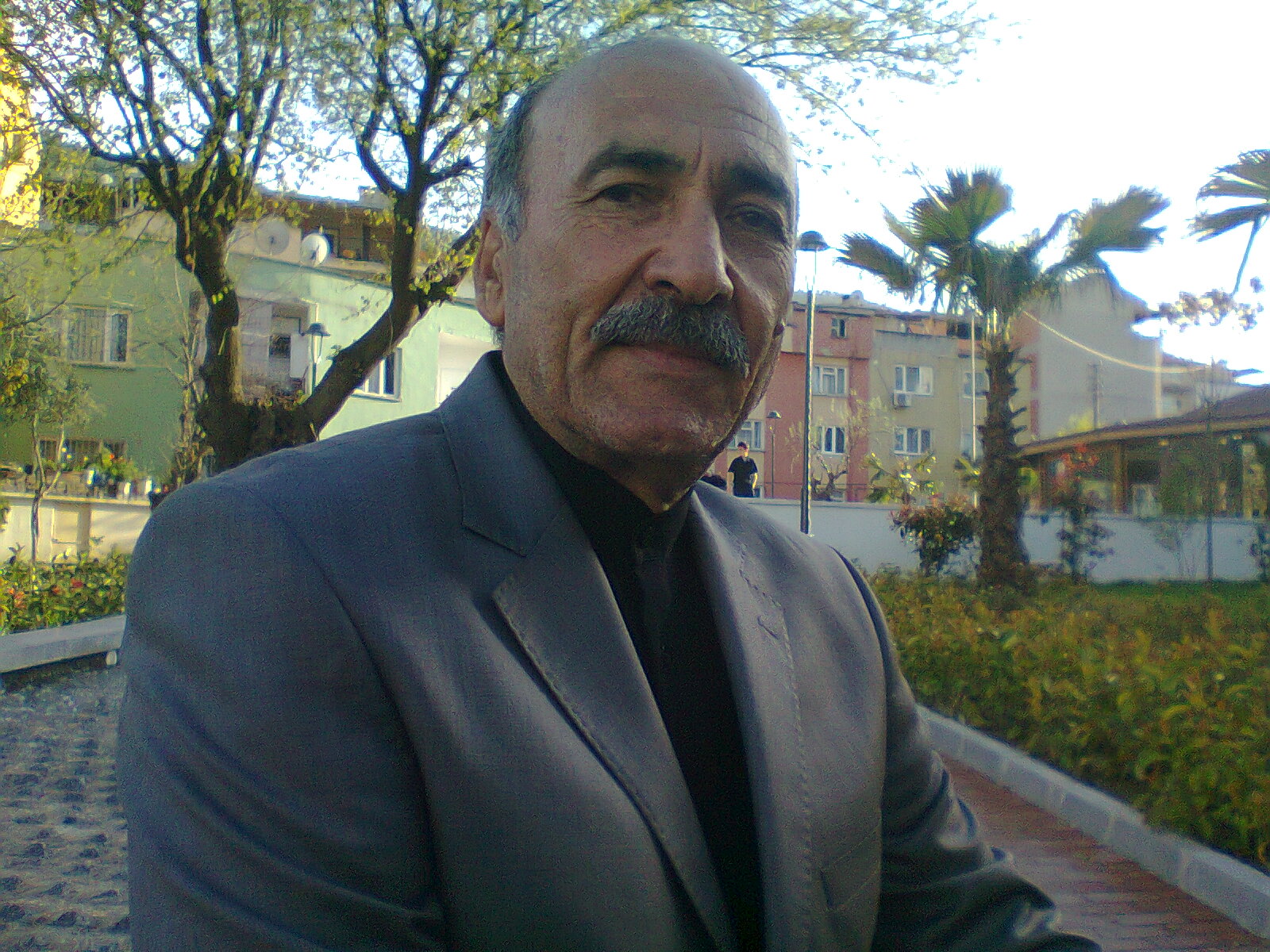 YAZAR MÜSLÜM OĞUZ